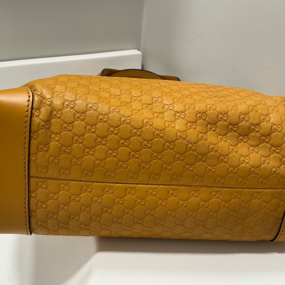 GUCCI Microssima small tote handbag with pouch - Picture 5 of 11
